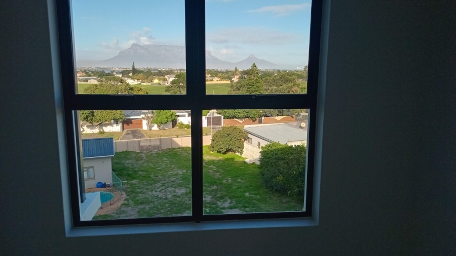 2 Bedroom Property for Sale in Table View Western Cape